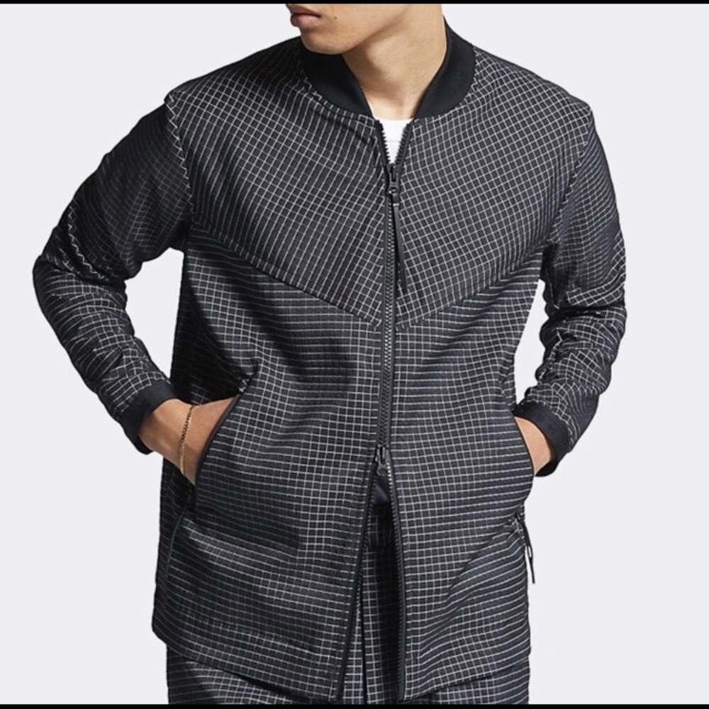$160 Nike Sportswear Tech Pack Grid Jacket Men N25
